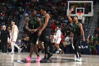 年轻人对冰 年轻人对冰