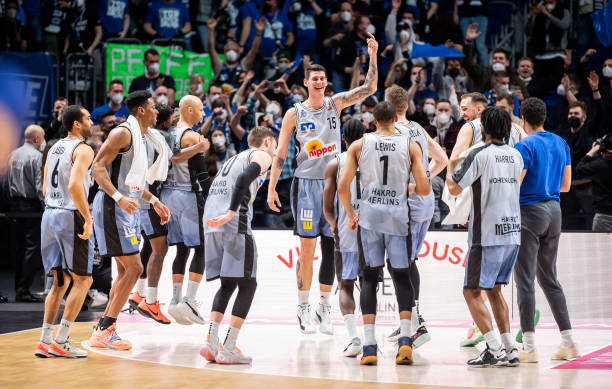 再次成为英 再次成为英